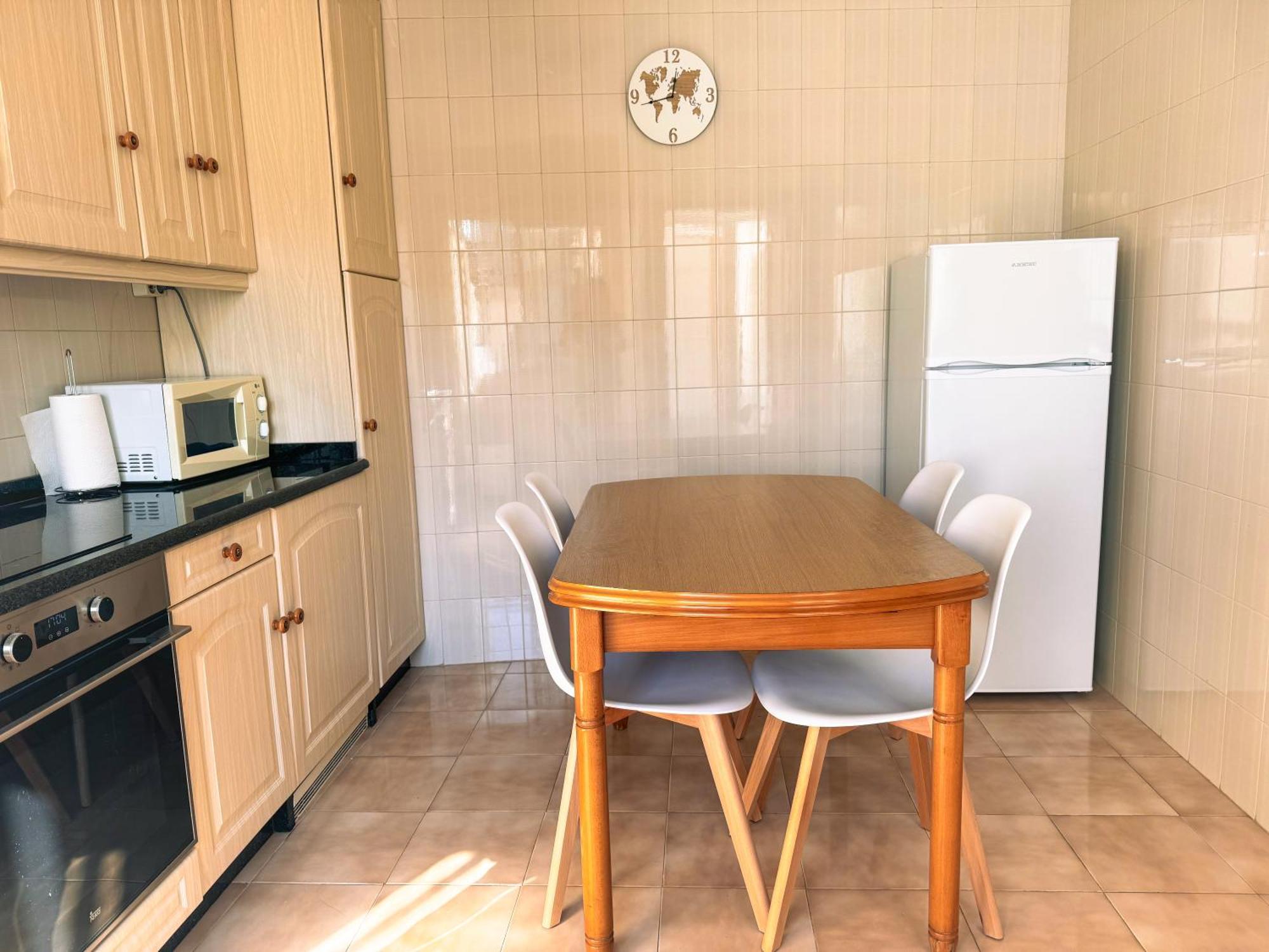 Apartment Lb, Vistas A La Ria *